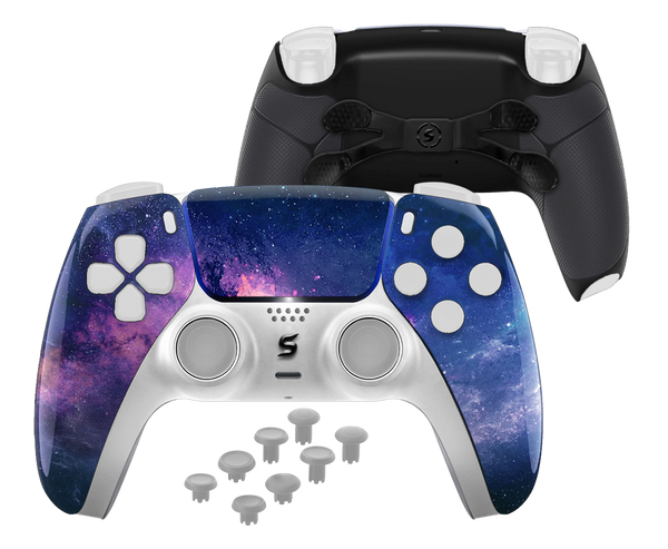 Tauche in die Unendlichkeit des Universums ein – ein PS5-Controller mit detailreicher lila Galaxie-Optik, die das Gefühl von Schwerelosigkeit vermittelt.