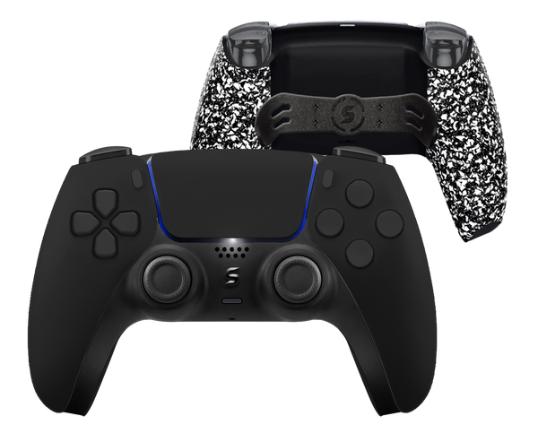 Custom PS5-Controller in mattem Schwarz mit ergonomischer Gummirückseite für verbesserten Grip und komfortables Spielen.