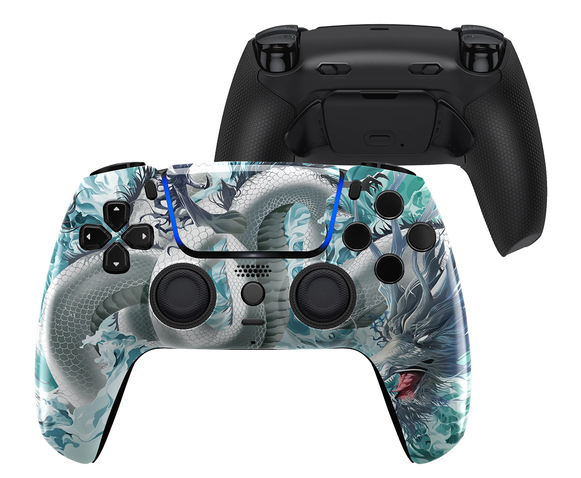 PS5 Controller mit eisblauem Drachen-Design, das schimmernde Kristalle und frostige Details zeigt.

