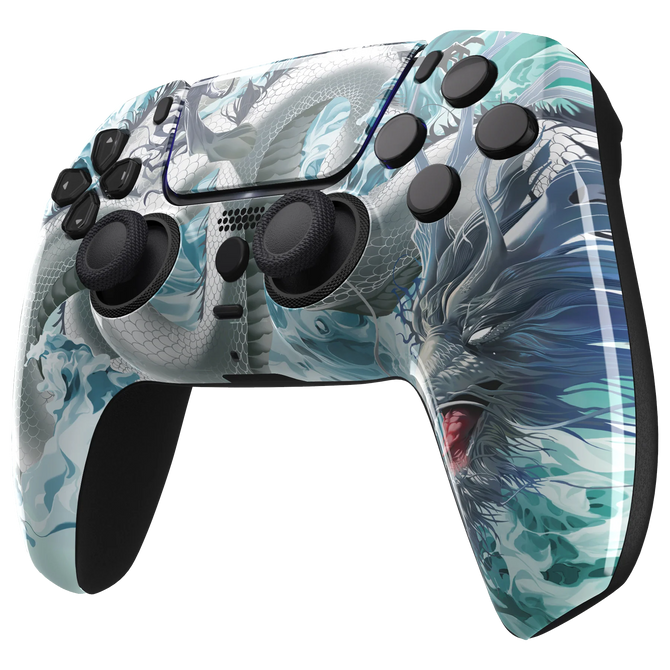 PS5 Controller mit frostigem Drachen-Design und transparenten, eisähnlichen Akzenten.